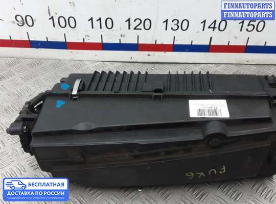 Корпус воздушного фильтра на Mercedes-Benz C (W203)