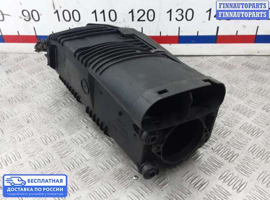 Корпус воздушного фильтра на Mercedes-Benz C (W203)