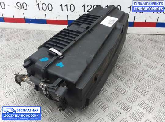 Корпус воздушного фильтра на Mercedes-Benz C (W203)