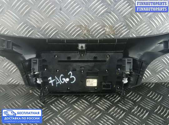Блок управления печкой на Peugeot 308 II (T9)
