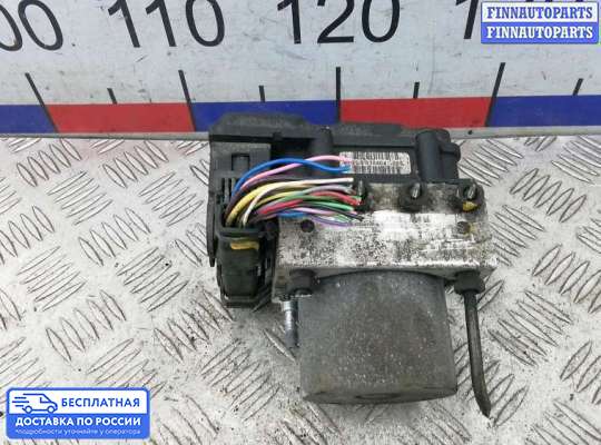 Блок ABS на Nissan Tino V10