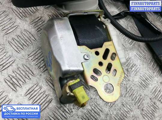 Ремень безопасности на Toyota Corolla Verso III (AR10)