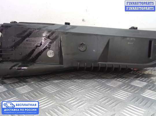 Корпус воздушного фильтра на Mercedes-Benz E (W211)