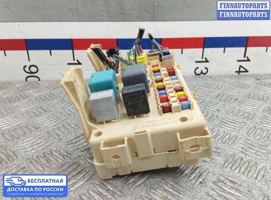 Блок предохранителей на Toyota Avensis II (T250)