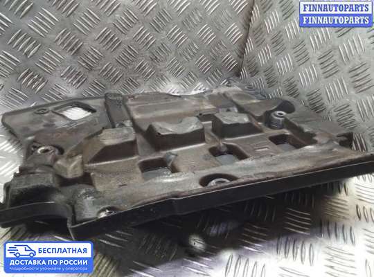 Крышка ДВС (декоративная) на Toyota RAV4 II (XA20)