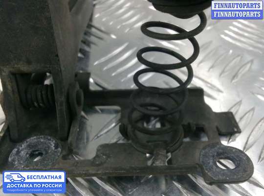 Замок капота на Renault Megane III