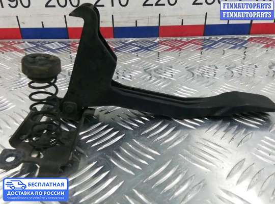 Замок капота на Renault Megane III