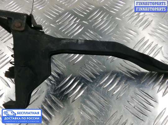 Замок капота на Renault Megane III