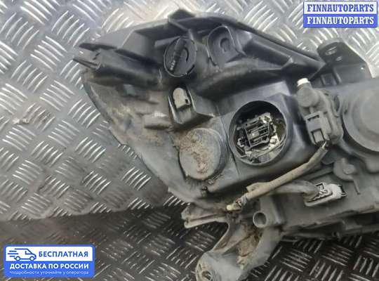 Фара передняя на Renault Clio III