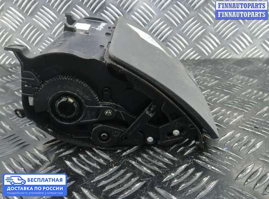 Дисплей бортового компьютера на Mercedes-Benz C (W204)