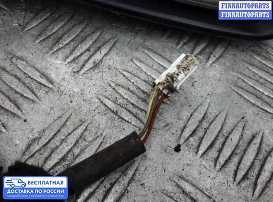 Зеркало боковое на Toyota Avensis II (T250)