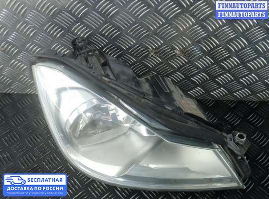 Фара передняя на Mercedes-Benz C (W204)