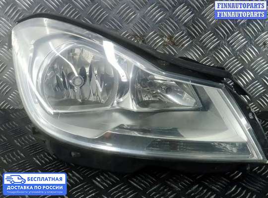 Фара передняя на Mercedes-Benz C (W204)