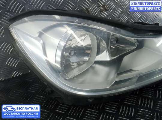 Фара передняя на Mercedes-Benz C (W204)