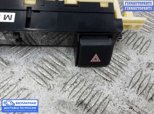 Кнопка аварийной остановки на Toyota RAV4 IV (CA40)