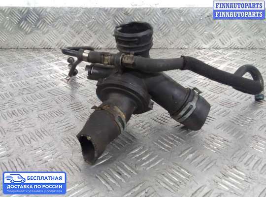 Корпус термостата на Mercedes-Benz C (W204)