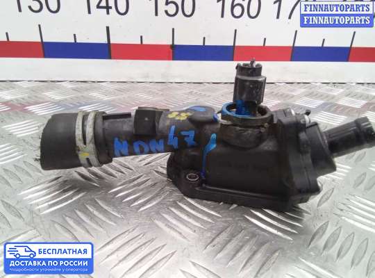 Корпус термостата на Renault Duster