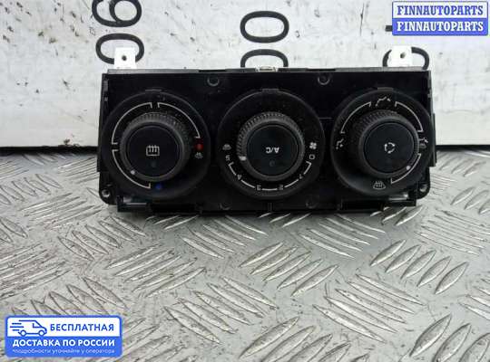 Блок управления печкой на Peugeot 308 I (T7)