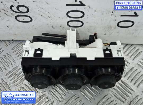 Блок управления печкой на Peugeot 308 I (T7)