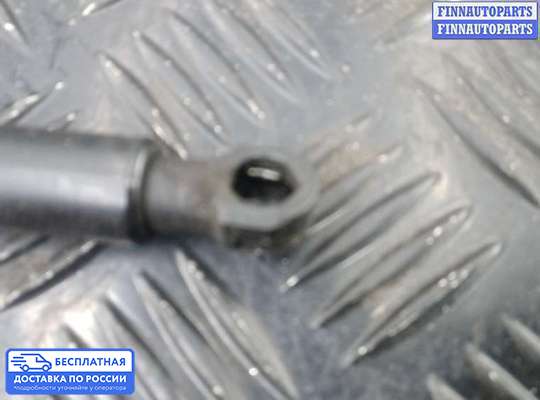 Амортизатор крышки багажника на Opel Mokka