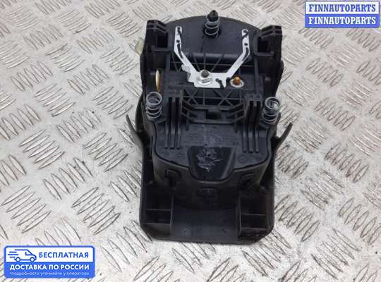 Подушка безопасности водителя (AirBag) на Nissan Pathfinder III (R51)