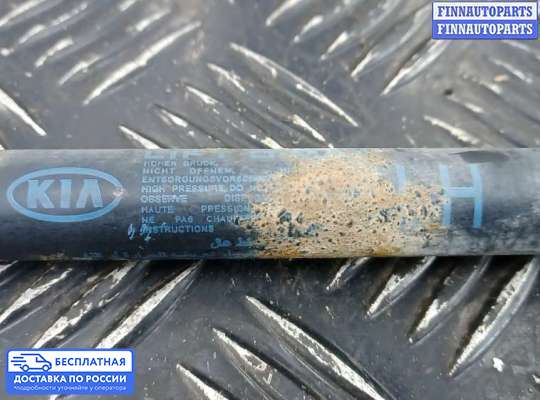 Амортизатор крышки багажника на Kia Ceed I (ED)