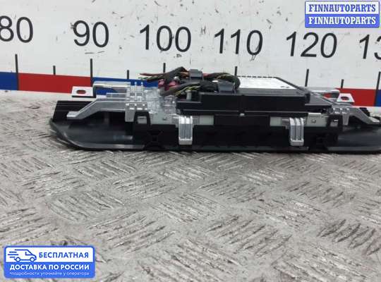 Дисплей бортового компьютера на BMW 5 (F10/F11)