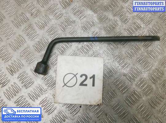 Ключ балонный на Toyota Corolla 10 (E150)