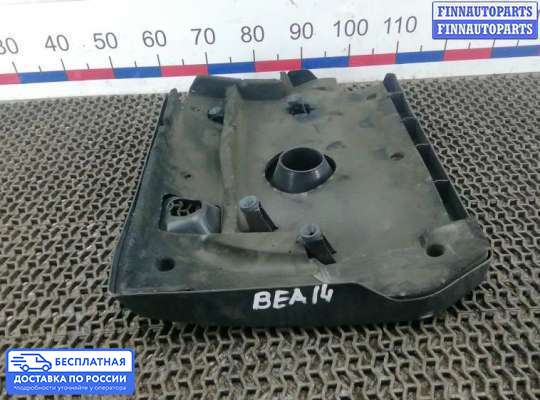 Крышка ДВС (декоративная) на Toyota RAV4 III (XA30)