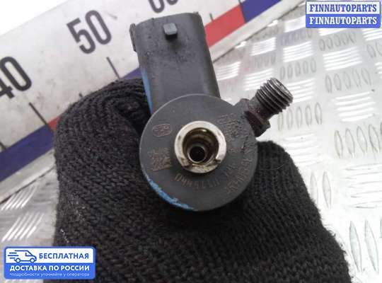 Форсунка топливная на Opel Astra J
