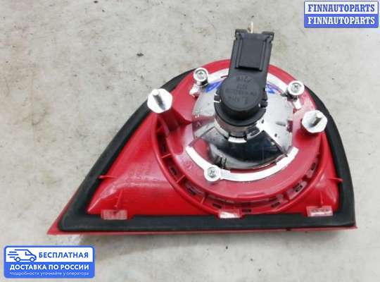 Фонарь крышки багажника на Volkswagen Golf V (1K)