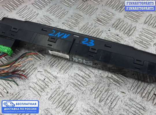 Кнопка аварийной остановки на Land Rover Discovery III