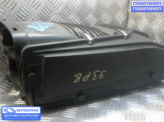 Корпус воздушного фильтра на Mercedes-Benz CLK (W209)
