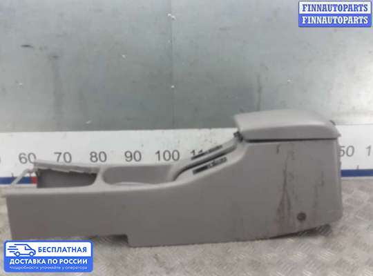 Подлокотник на Nissan Primera (P11)