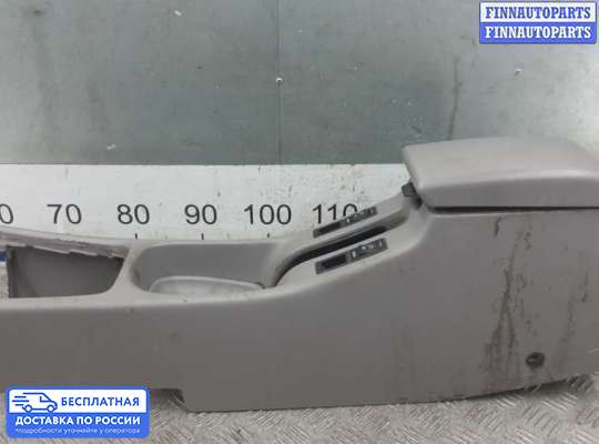 Подлокотник на Nissan Primera (P11)