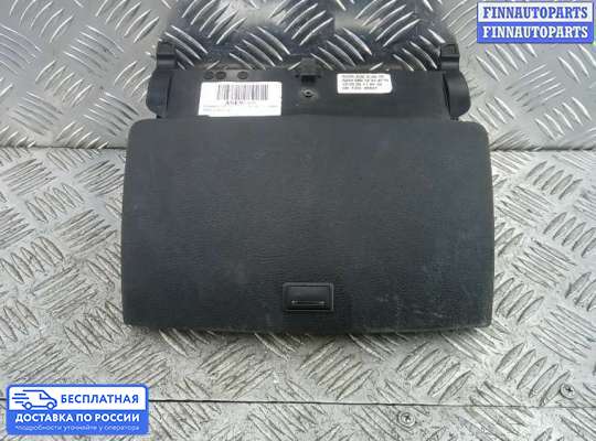 Дисплей бортового компьютера на Mercedes-Benz C (W204)