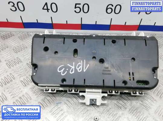 Щиток приборов на Toyota Corolla Verso III (AR10)