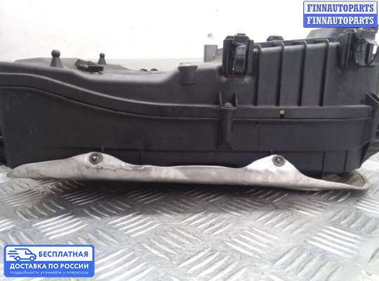 Корпус воздушного фильтра на Mercedes-Benz GLK (X204)