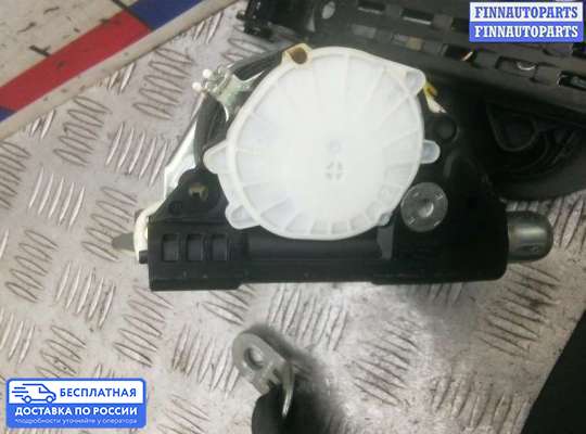 Ремень безопасности на Volkswagen Passat B7 (36)