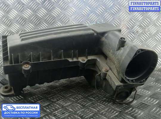 Корпус воздушного фильтра на Volkswagen Passat B7 (36)