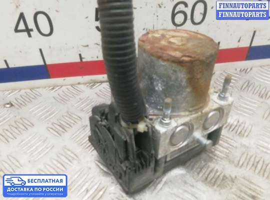 Блок ABS на Toyota Avensis II (T250)