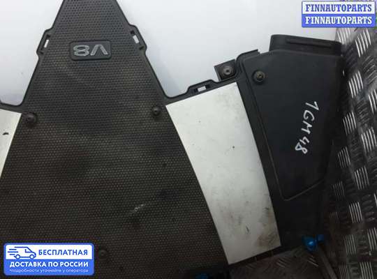 Корпус воздушного фильтра на Mercedes-Benz GL (X164)