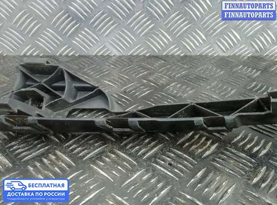 Кронштейн бампера на Ford Focus II