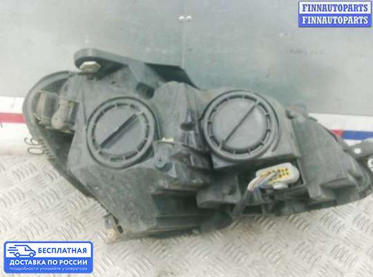 Фара передняя на Mercedes-Benz C (W204)