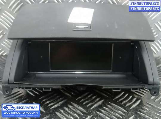 Дисплей бортового компьютера на Mercedes-Benz C (W204)