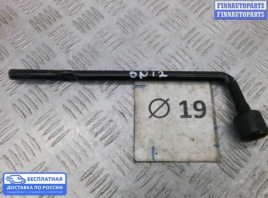 Ключ балонный на Kia Ceed I (ED)