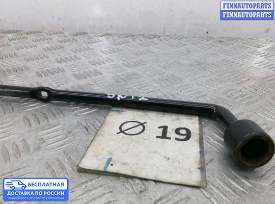 Ключ балонный на Kia Ceed I (ED)