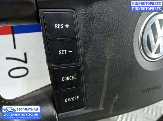 Подушка безопасности водителя (AirBag) на Volkswagen Touareg I (7L)