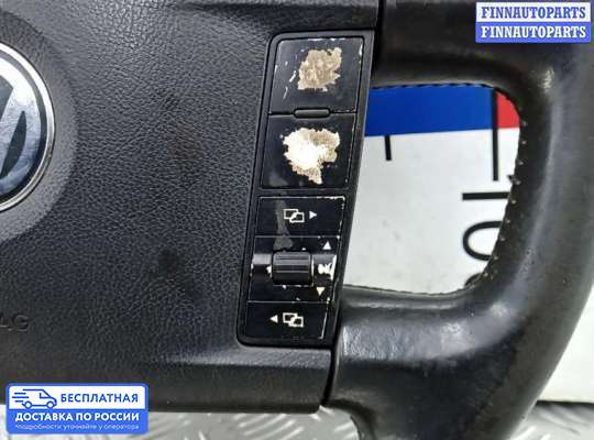 Подушка безопасности водителя (AirBag) на Volkswagen Touareg I (7L)