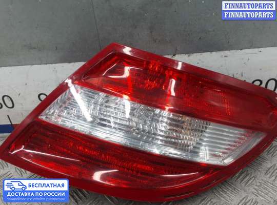 Фонарь задний на Mercedes-Benz C (W204)